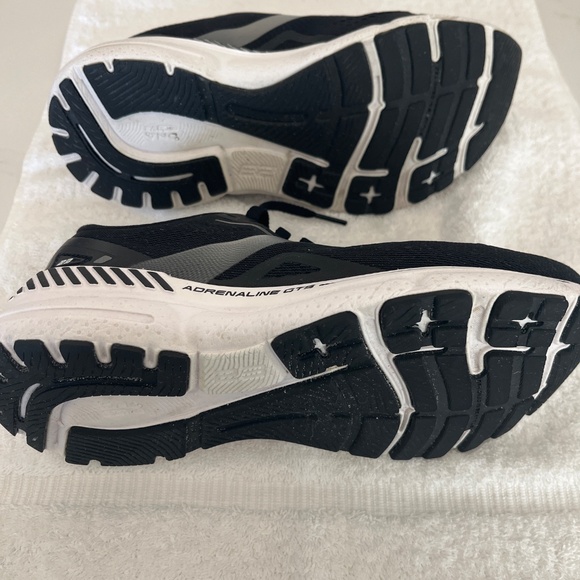 Women’s Brooks Adrenaline GTS 23 - Picture 5 of 8